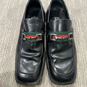 Gucci Men's Black Leather Loafers with Green & Red Web Accent
